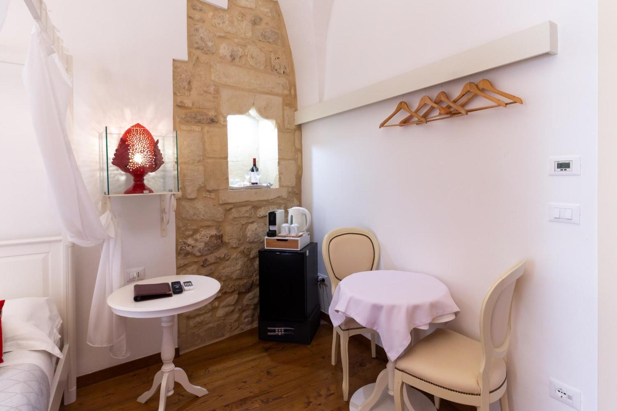 Le Nicchie Luxury Rooms Lecce Ruang foto