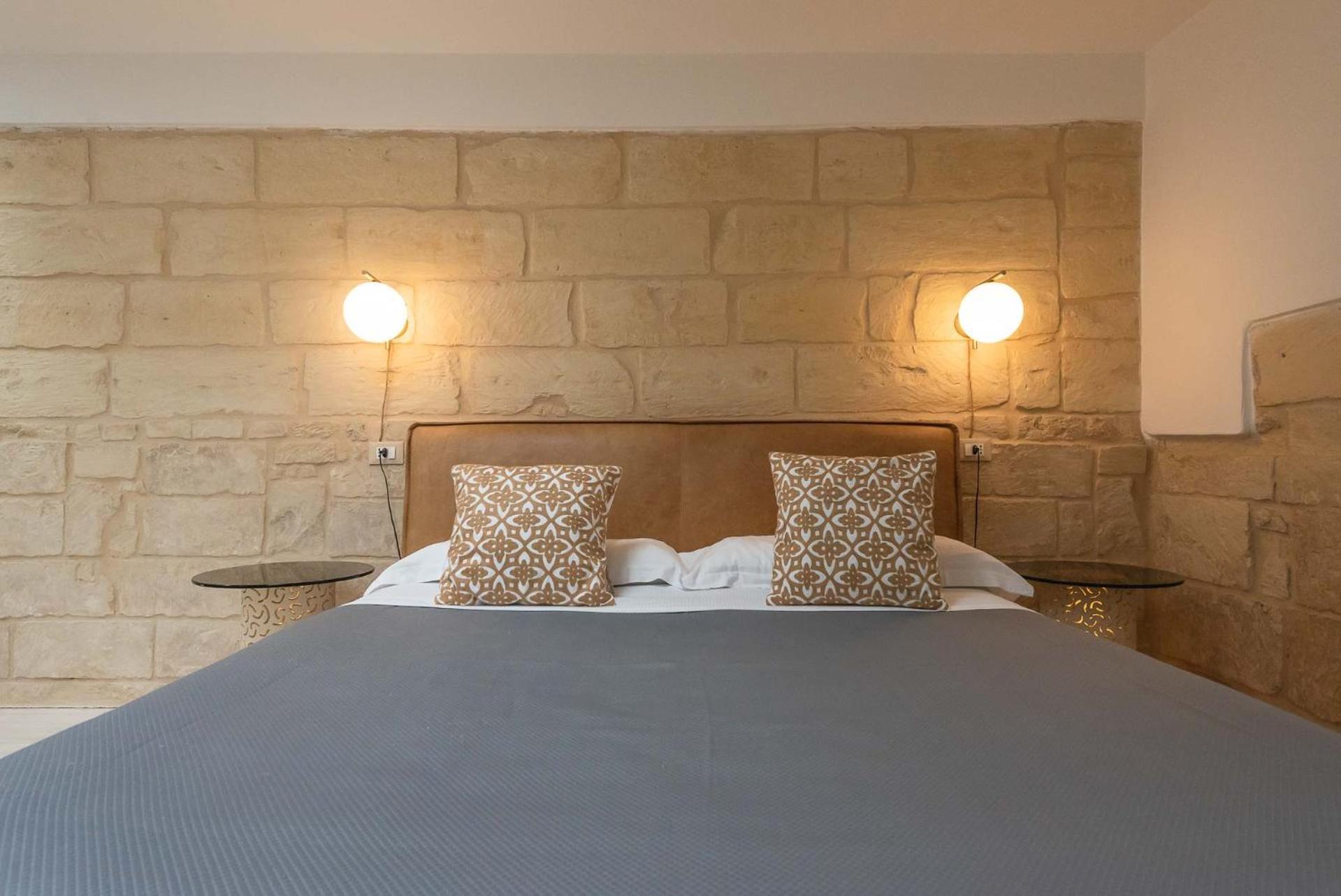 Le Nicchie Luxury Rooms Lecce Bagian luar foto