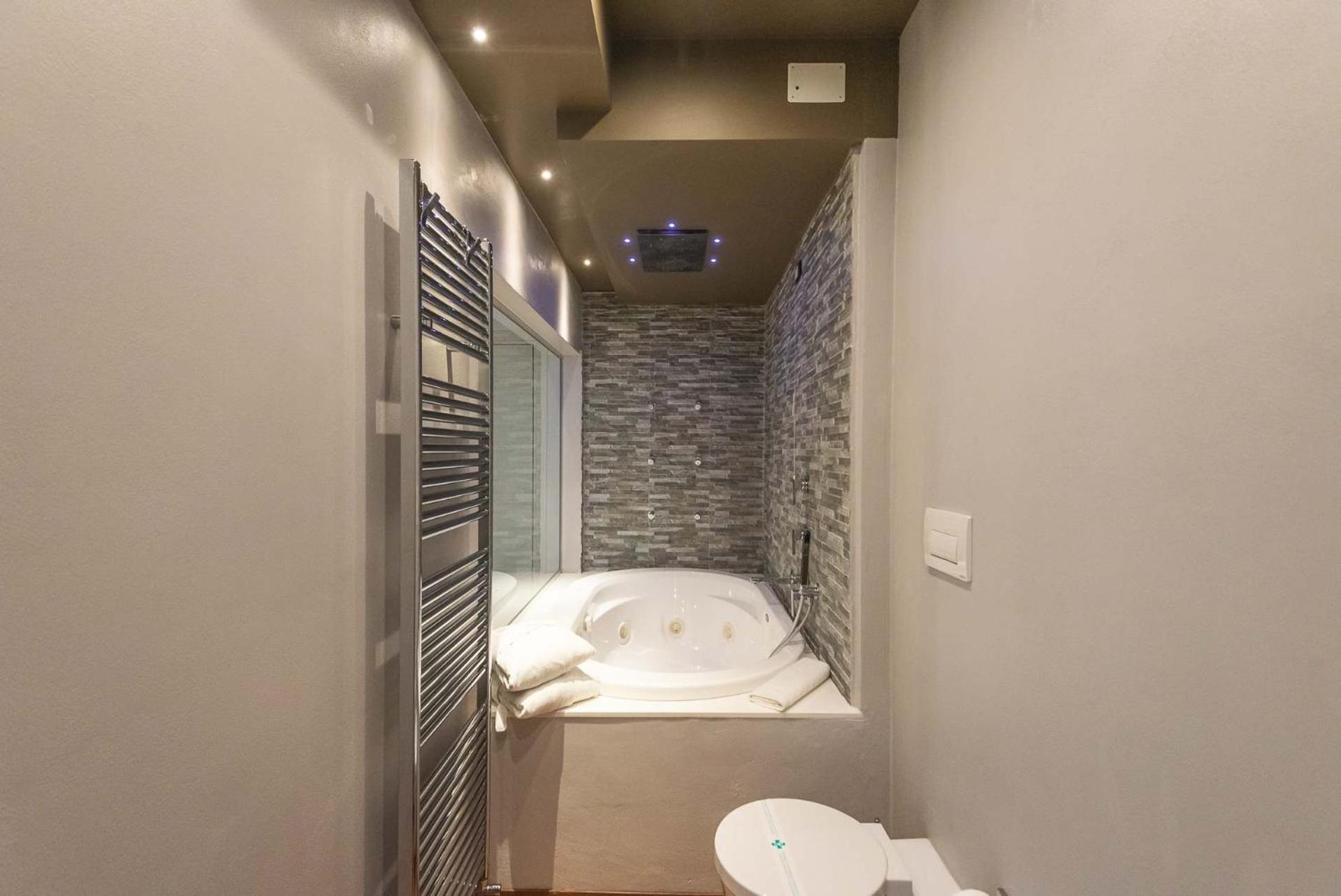 Le Nicchie Luxury Rooms Lecce Bagian luar foto