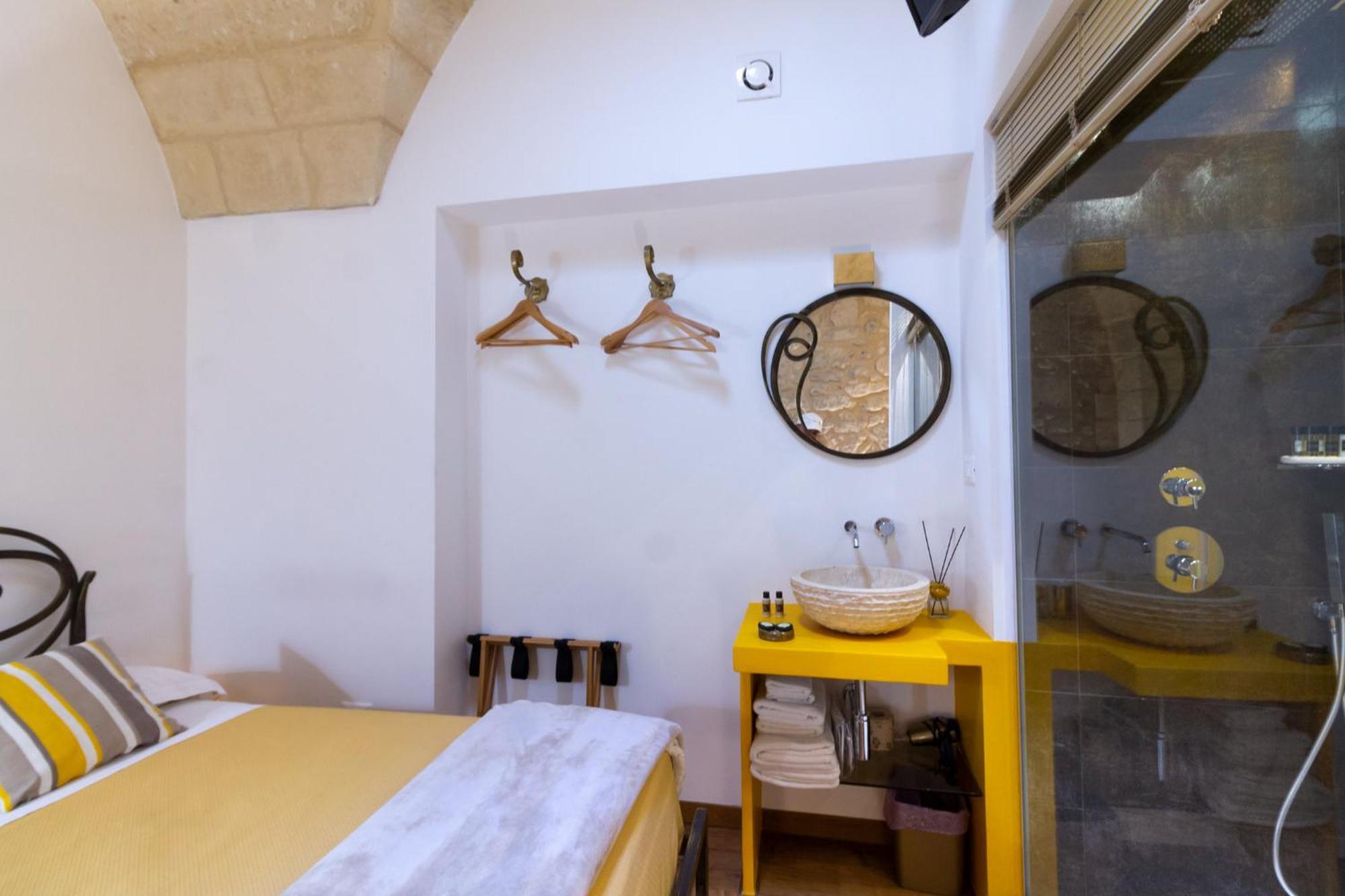 Le Nicchie Luxury Rooms Lecce Ruang foto